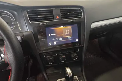 Volkswagen Golf 2020, 81100 км, за 10476 USD - фото 15
