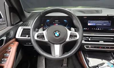 BMW X5 2025, 11379 км, за 84645.4 USD - фото 13