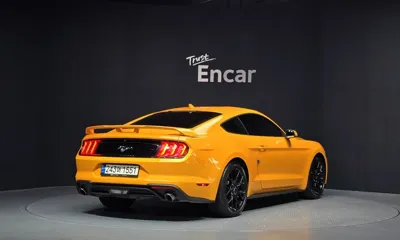Ford Mustang 2022, 35561 км, за 18877.38 USD