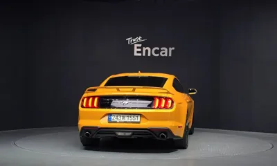 Ford Mustang 2022, 35561 км, за 18877.38 USD