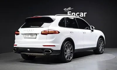 Porsche Cayenne 2016, 126946 км, за 18827.37 USD
