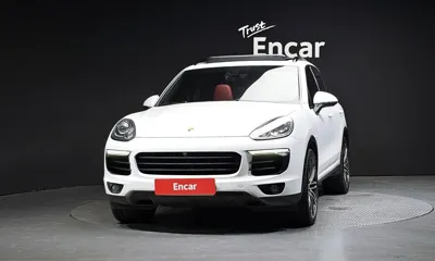 Porsche Cayenne 2016, 126946 км, за 18827.37 USD