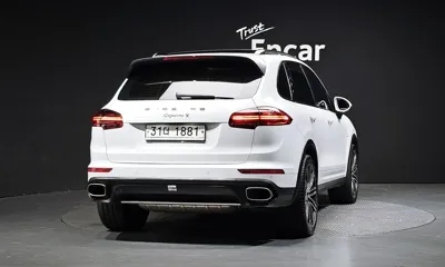 Porsche Cayenne 2016, 126946 км, за 18827.37 USD