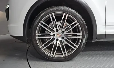 Porsche Cayenne 2016, 126946 км, за 18827.37 USD