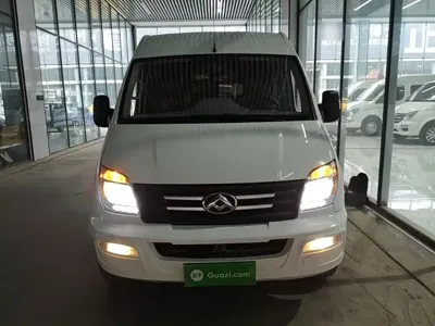 大通 V80 2022, 70900 км, за 12515.77 USD