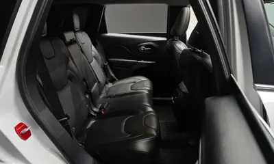 Jeep Cherokee 2020, 76425 км, за 10151.72 USD - фото 11