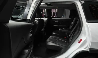 Jeep Cherokee 2020, 76425 км, за 10151.72 USD - фото 12