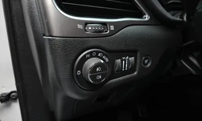 Jeep Cherokee 2020, 76425 км, за 10151.72 USD - фото 30
