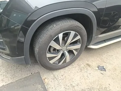 Volkswagen Tayron 2019, 143700 км, за 8725.55 USD - фото 23