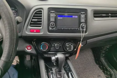 Honda Vezel 2016, 118400 км, за 6069 USD - фото 13