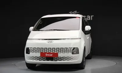 Hyundai Staria 2023, 108627 км, за 15547.76 USD