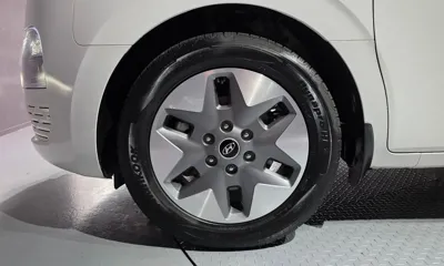 Hyundai Staria 2023, 108627 км, за 15547.76 USD