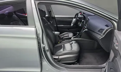 Hyundai Avante 2016, 52846 км, за 7089.41 USD - фото 23