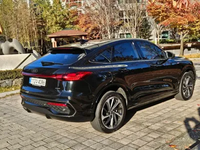 Audi Q5 2025, 12 км, за 61106.39 USD