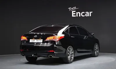 Hyundai i40 2014, 182557 км, за 3171.46 USD