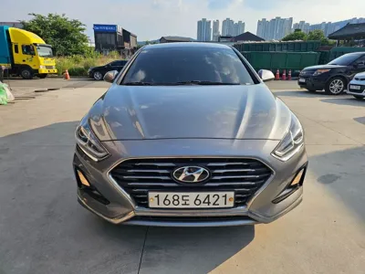 Hyundai Sonata 2018, 202336 км, за 4266.77 USD