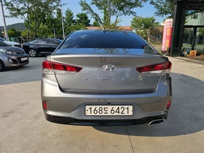 Hyundai Sonata 2018, 202336 км, за 4266.77 USD