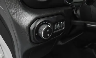 Jeep Wrangler 2022, 63345 км, за 28358.03 USD - фото 15