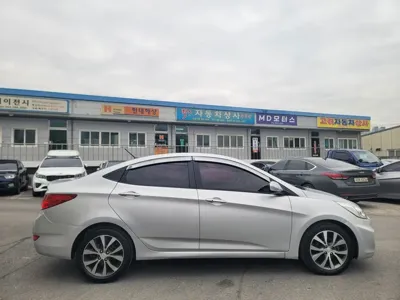 Hyundai Accent 2015, 92471 км, за 3812.35 USD