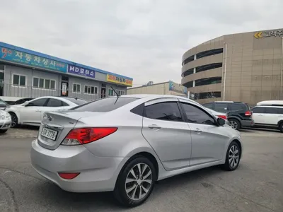 Hyundai Accent 2015, 92471 км, за 3812.35 USD
