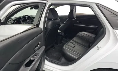 Hyundai Avante 2021, 52158 км, за 10473.6 USD - фото 12