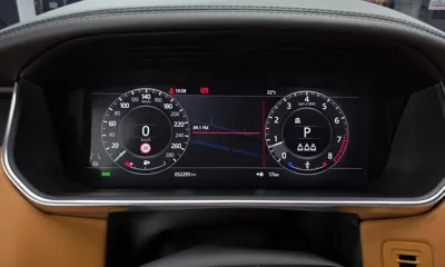 Land Rover Range Rover 2021, 52295 км, за 50726.03 USD - фото 8