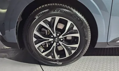 Kia Canival 2021, 81647 км, за 16114.18 USD