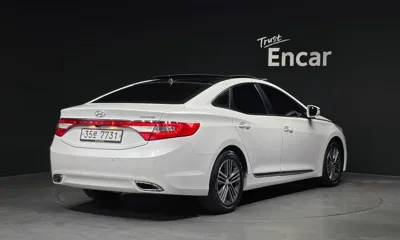 Hyundai Grandeur 2014, 122362 км, за 3116.06 USD