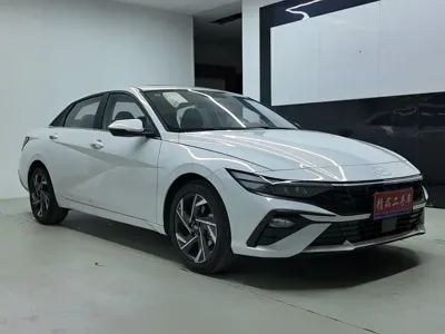 Hyundai Elantra 2025, 600 км, за 11889.12 USD