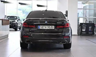 BMW 5-Series 2022, 39643 км, за 26372.33 USD