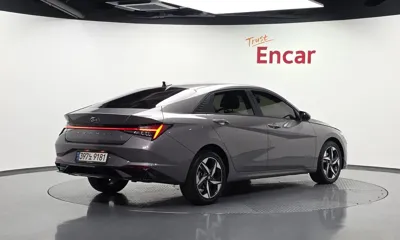 Hyundai Avante 2022, 39027 км, за 15622.95 USD