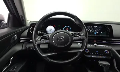 Hyundai Avante 2022, 39027 км, за 15622.95 USD - фото 13