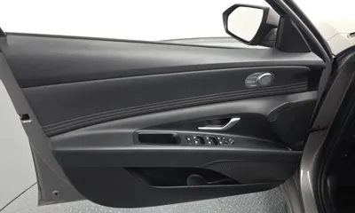 Hyundai Avante 2022, 39027 км, за 15622.95 USD - фото 31