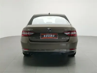 Skoda Superb 2017, 68500 км, за 6463.09 USD