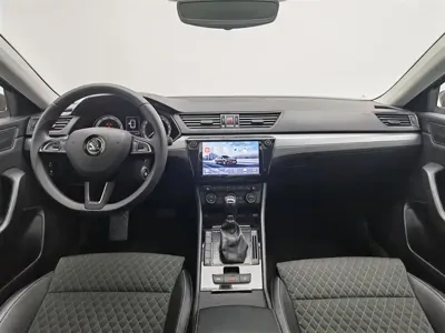 Skoda Superb 2017, 68500 км, за 6463.09 USD