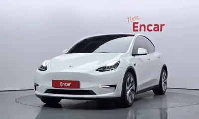 Tesla Model Y · 2022 год