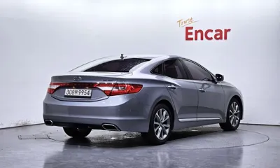 Hyundai Grandeur 2016, 122791 км, за 7548.9 USD