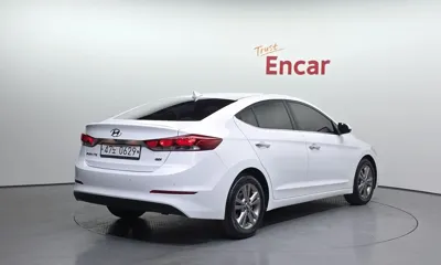 Hyundai Avante 2016, 84194 км, за 7201.85 USD