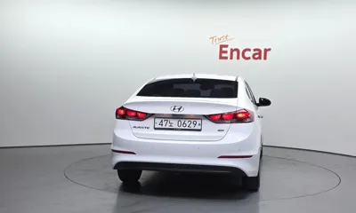 Hyundai Avante 2016, 84194 км, за 7201.85 USD
