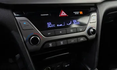 Hyundai Avante 2016, 84194 км, за 7201.85 USD - фото 16