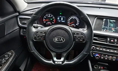 Kia K5 2016, 123642 км, за 5579.62 USD - фото 12