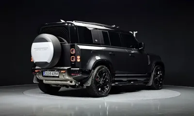 Land Rover Defender 2024, 25041 км, за 62475.6 USD