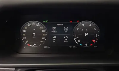 Land Rover Defender 2024, 25041 км, за 62475.6 USD - фото 8