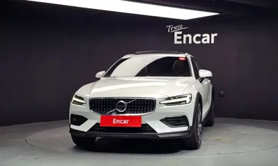 Volvo V60 2020, 114469 км, за 15765.48 USD