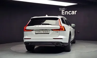 Volvo V60 2020, 114469 км, за 15765.48 USD
