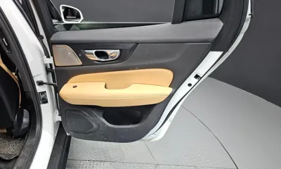 Volvo V60 2020, 114469 км, за 15765.48 USD - фото 25