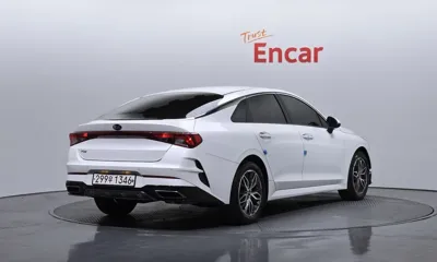 Kia K5 2020, 30946 км, за 10794.69 USD