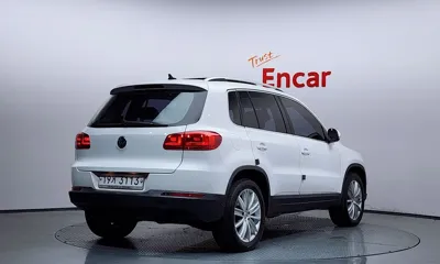 Volkswagen Tiguan 2012, 106511 км, за 3872.92 USD