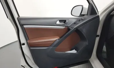 Volkswagen Tiguan 2012, 106511 км, за 3841.89 USD - фото 24