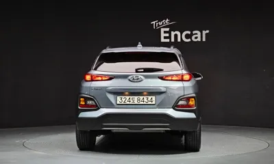 Hyundai Kona 2020, 63690 км, за 11356.18 USD